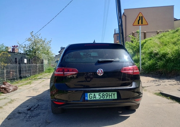 Volkswagen Golf cena 39000 przebieg: 143568, rok produkcji 2015 z Gdynia małe 37